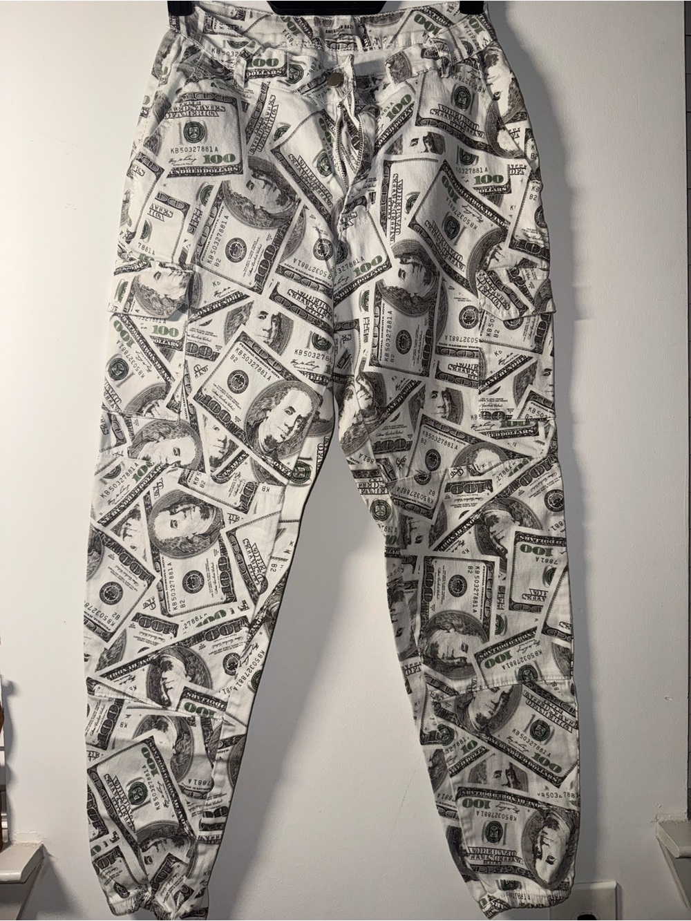 American Bazi White Money-Print Joggers